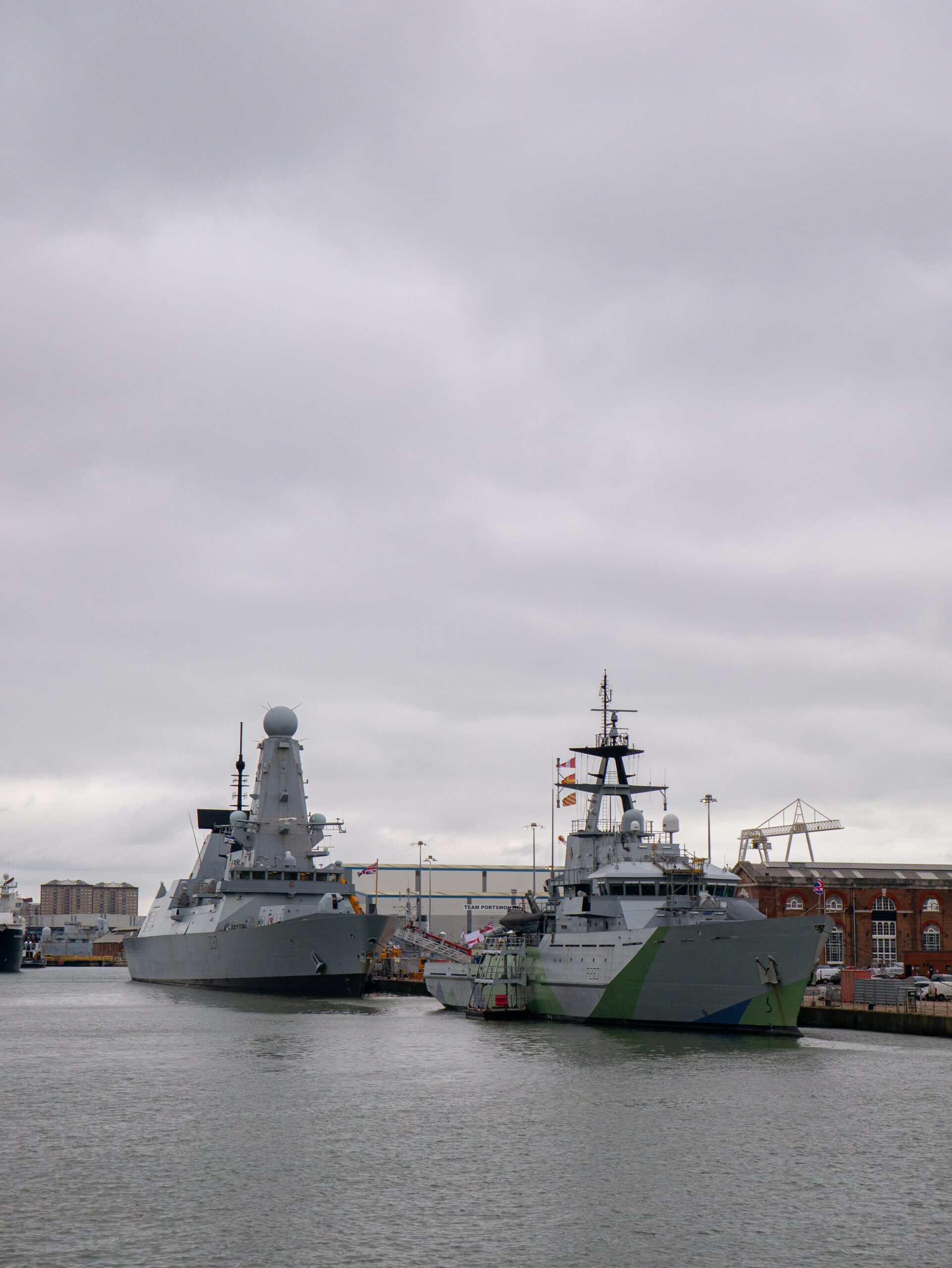 Channel Warships Signal Escalation Risk for UK